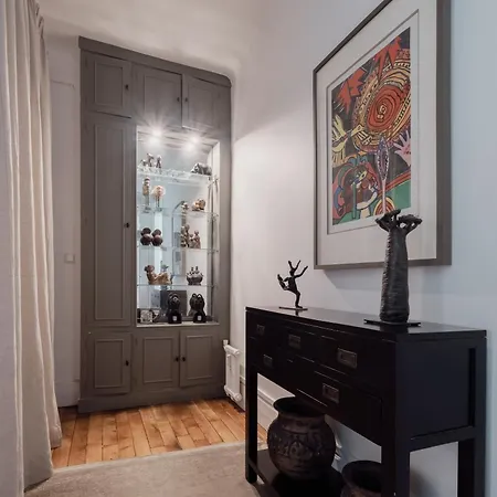 Veeve - La Vie Est Belle *