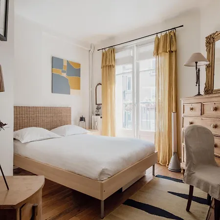 Veeve - La Vie Est Belle